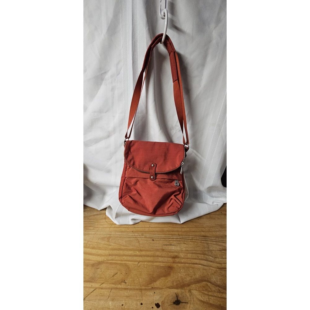 Baggallini Nylon Crossbody brick red‎ Silver Zipper Travel